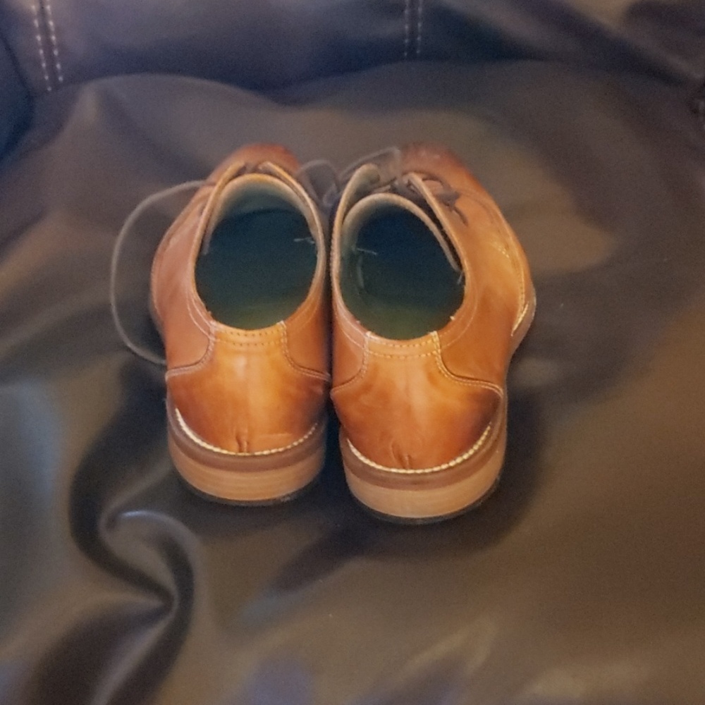 Shoes - Picture 3 of 4